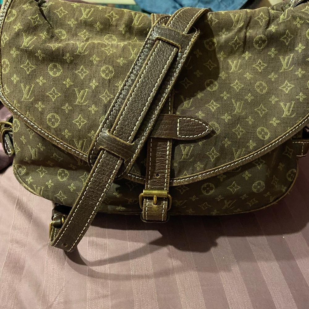 Authentic Vintage Louis Vuitton Saumur 30 - Fabric Monogram